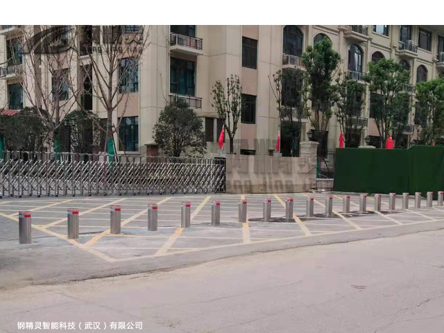 湖北厂家直销反光柱 路桩反光柱 湖北小区停车路桩