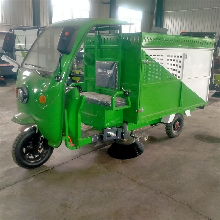 山东环卫电动三轮吸树叶收集车电动小型吸树叶收集粉碎一体机价格